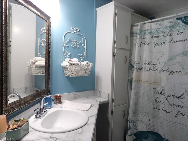 216 Shrub LN N, North Fort Myers, FL 33917