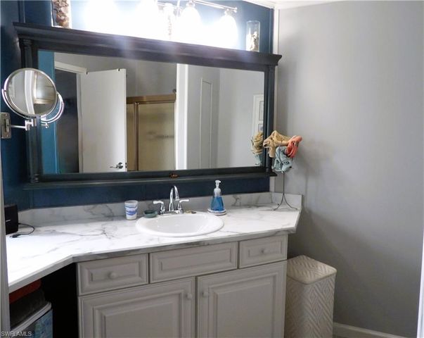 216 Shrub LN N, North Fort Myers, FL 33917