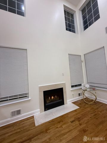 46 Pin Oak Drive, North Brunswick, NJ 08902