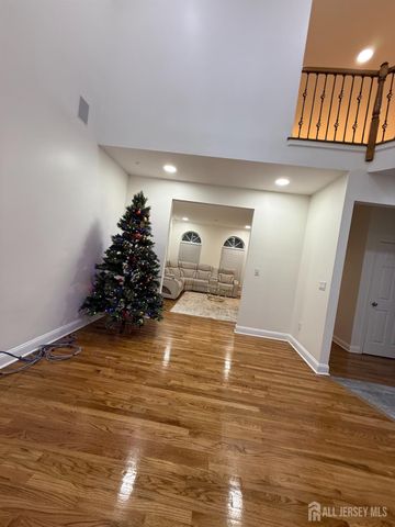 46 Pin Oak Drive, North Brunswick, NJ 08902