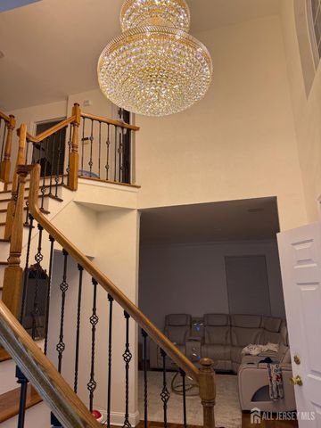 46 Pin Oak Drive, North Brunswick, NJ 08902