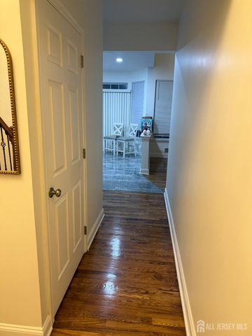 46 Pin Oak Drive, North Brunswick, NJ 08902