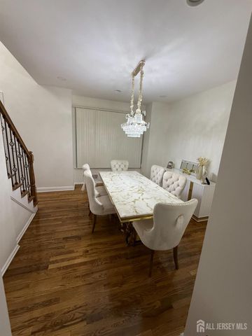 46 Pin Oak Drive, North Brunswick, NJ 08902