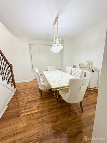 46 Pin Oak Drive, North Brunswick, NJ 08902