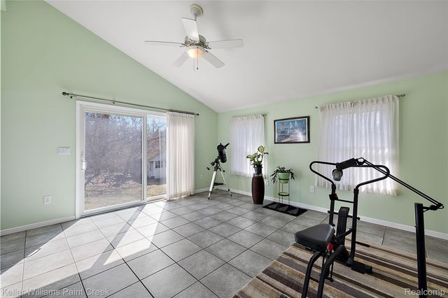 804 E AVON Road, Rochester Hills, MI 48307