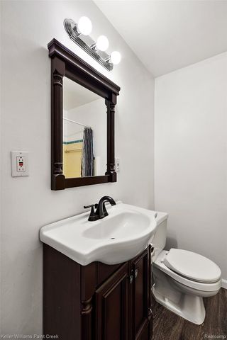 804 E AVON Road, Rochester Hills, MI 48307