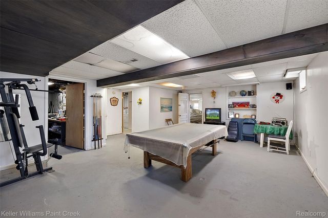 804 E AVON Road, Rochester Hills, MI 48307