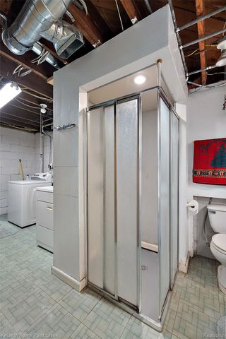 804 E AVON Road, Rochester Hills, MI 48307