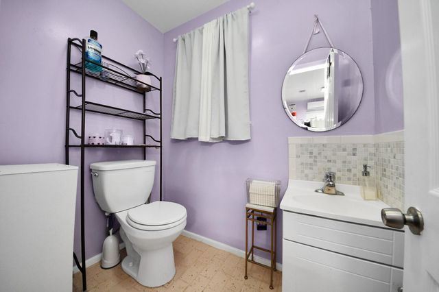 5319 Avenue R, Galveston, TX 77551