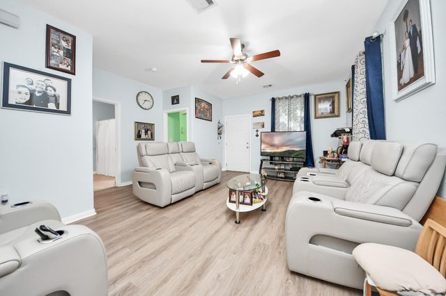 5319 Avenue R, Galveston, TX 77551