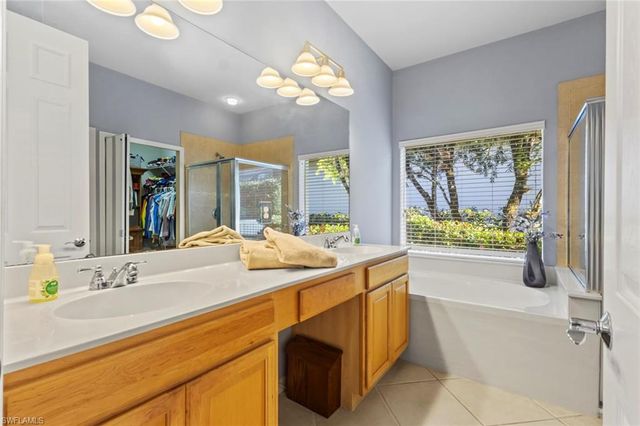 11740 Carradale CT, Naples, FL 34120