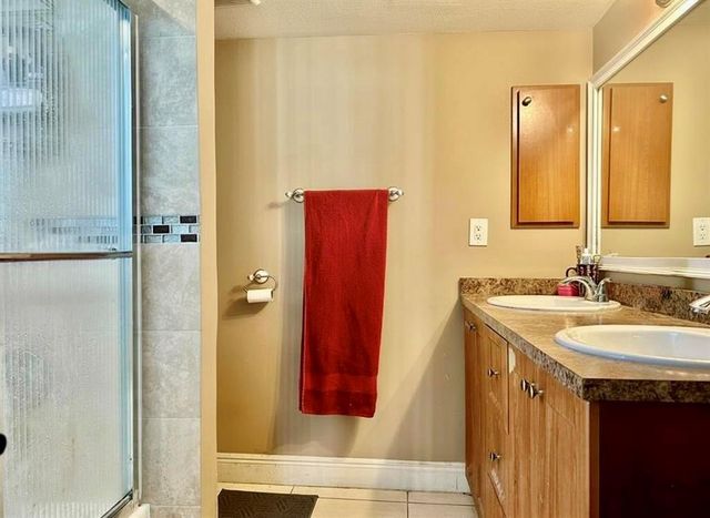 5985 Del Lago Circle 223, Sunrise, FL 33313