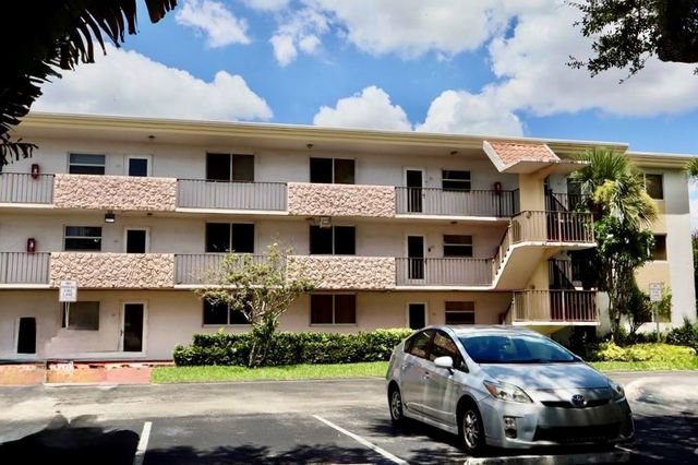5985 Del Lago Circle 223, Sunrise, FL 33313