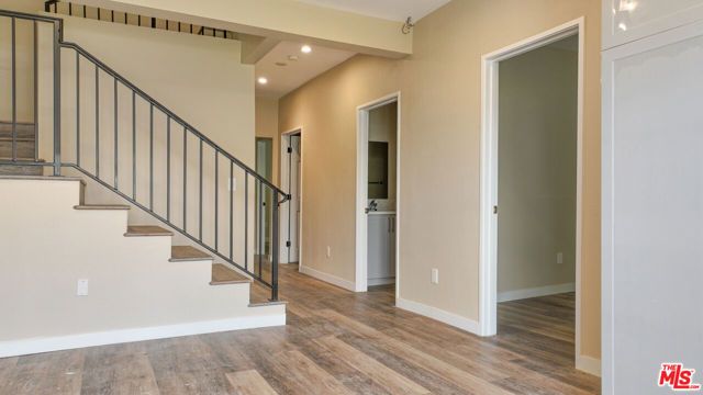 702 Crenshaw Boulevard, Los Angeles, CA 90005