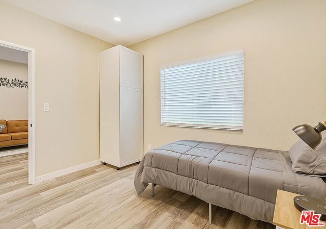 702 Crenshaw Boulevard, Los Angeles, CA 90005
