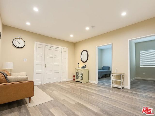 702 Crenshaw Boulevard, Los Angeles, CA 90005