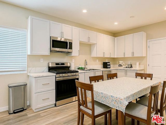 702 Crenshaw Boulevard, Los Angeles, CA 90005