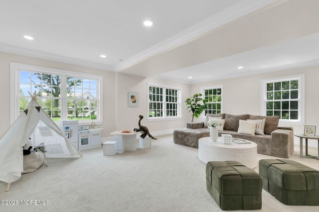 8 Black Point Horseshoe Street, Rumson, NJ 07760