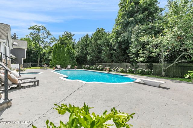 8 Black Point Horseshoe Street, Rumson, NJ 07760