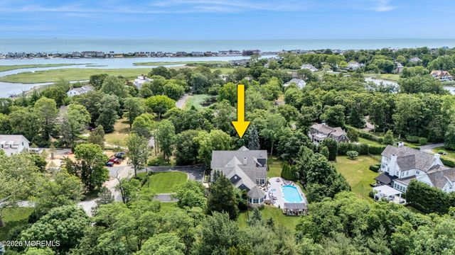 8 Black Point Horseshoe Street, Rumson, NJ 07760
