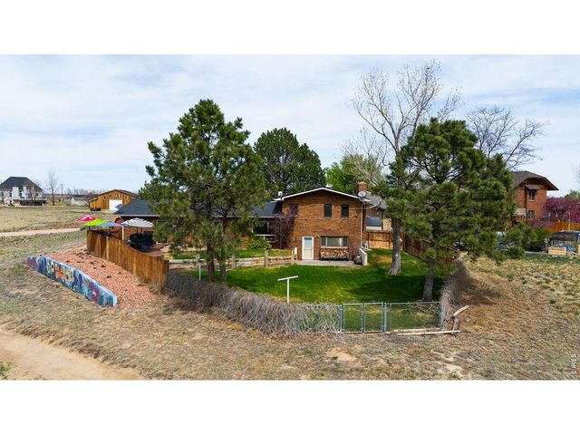 112 Bachar Dr, Fort Morgan, CO 80701