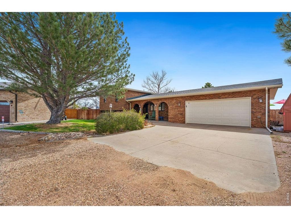 112 Bachar Dr, Fort Morgan, CO 80701