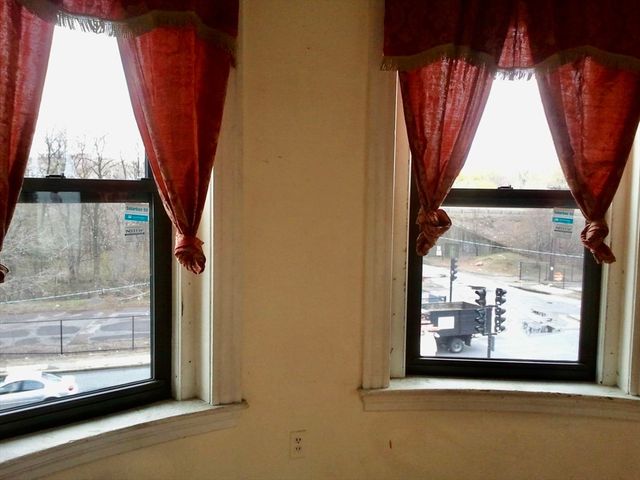 255 Cambridge St, Boston, MA 02134