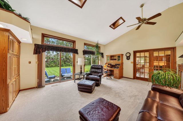23655 Ridgemont Lane, Elkhart, IN 46516