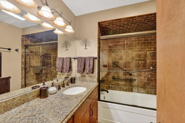 23655 Ridgemont Lane, Elkhart, IN 46516