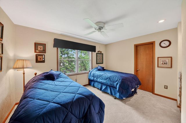23655 Ridgemont Lane, Elkhart, IN 46516