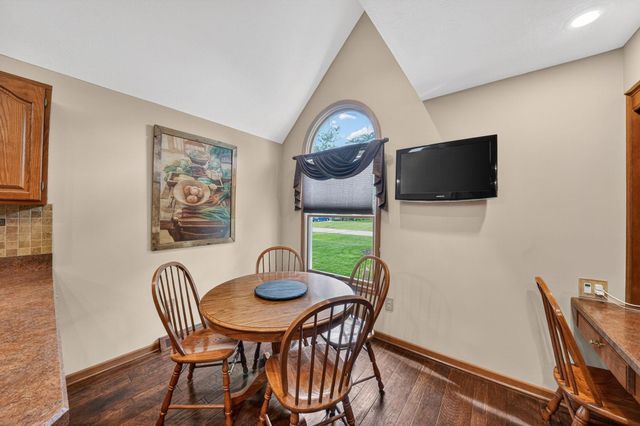23655 Ridgemont Lane, Elkhart, IN 46516