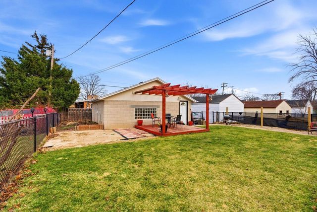 3776 N 98th STREET, Milwaukee, WI 53222