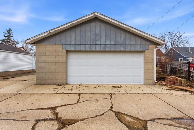 3776 N 98th STREET, Milwaukee, WI 53222