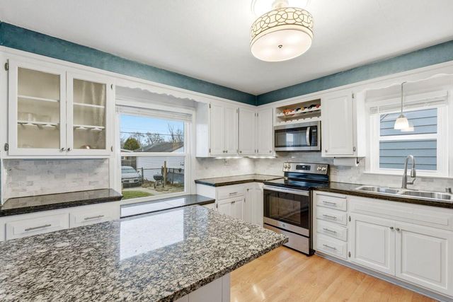 3776 N 98th STREET, Milwaukee, WI 53222