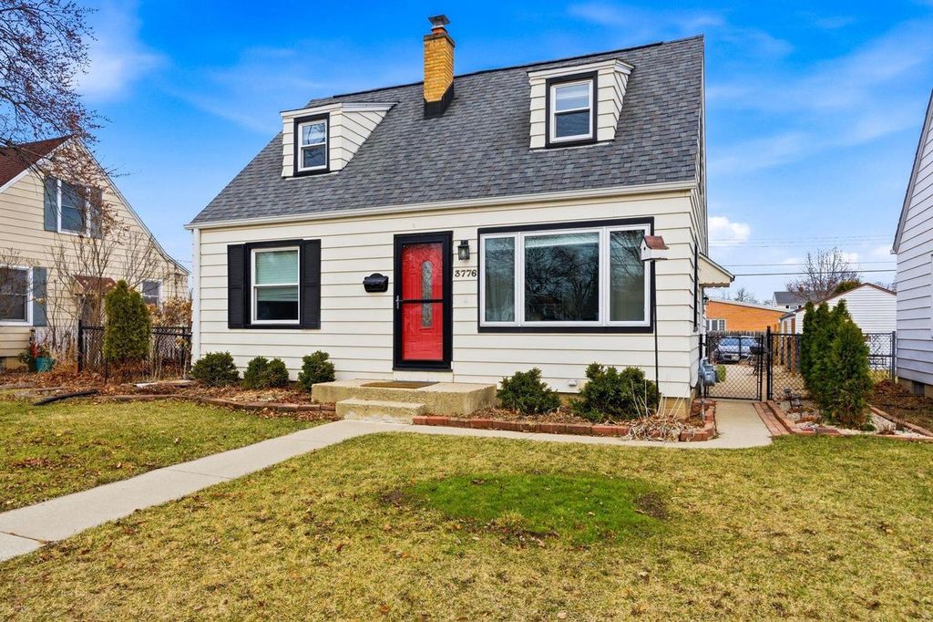 3776 N 98th STREET, Milwaukee, WI 53222