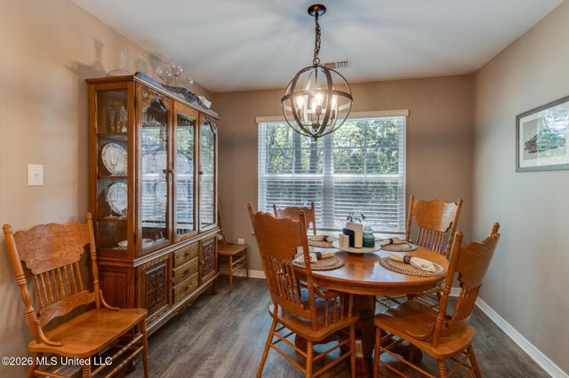 515 Peach Street, Ocean Springs, MS 39564