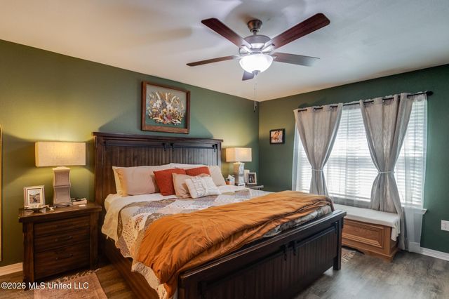 515 Peach Street, Ocean Springs, MS 39564
