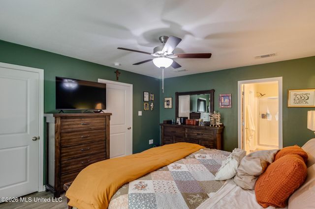 515 Peach Street, Ocean Springs, MS 39564