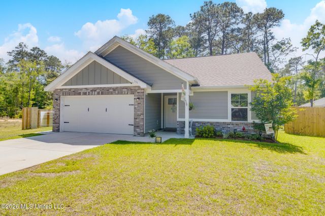 515 Peach Street, Ocean Springs, MS 39564