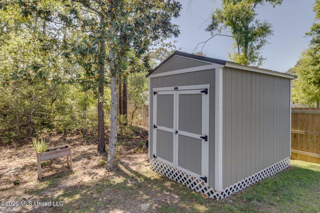 515 Peach Street, Ocean Springs, MS 39564