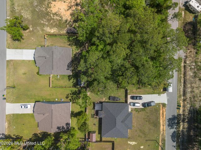 515 Peach Street, Ocean Springs, MS 39564