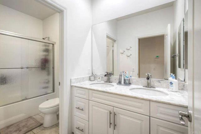 926 Court, San Marcos, CA 92069