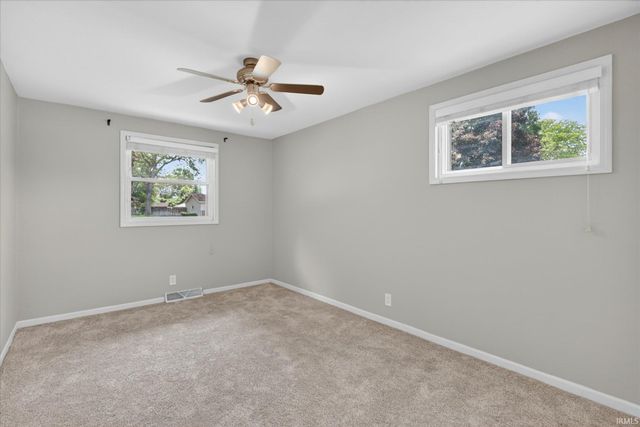 18035 Chipstead Drive, South Bend, IN 46637