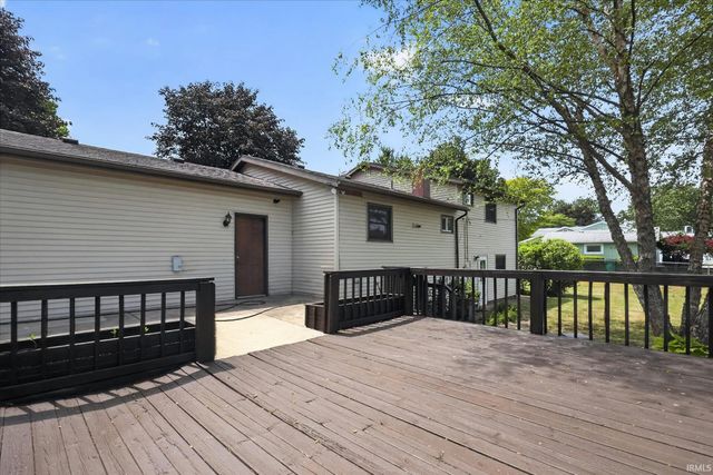 18035 Chipstead Drive, South Bend, IN 46637