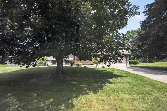 18035 Chipstead Drive, South Bend, IN 46637