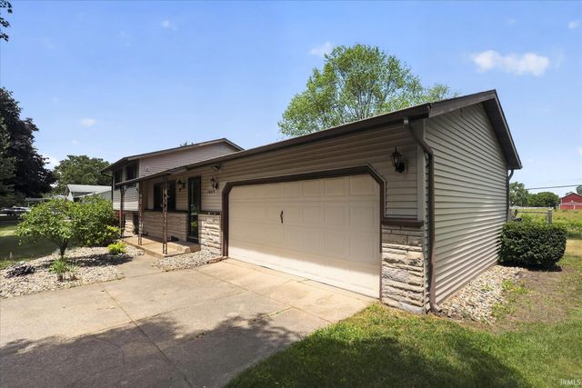 18035 Chipstead Drive, South Bend, IN 46637