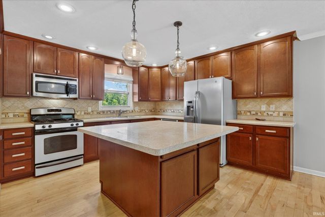 18035 Chipstead Drive, South Bend, IN 46637