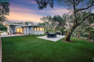 233 Melody Ln, Orinda, CA 94563