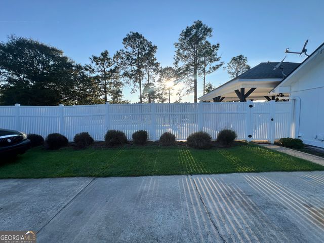 253 McDilda Drive, Lyons, GA 30436