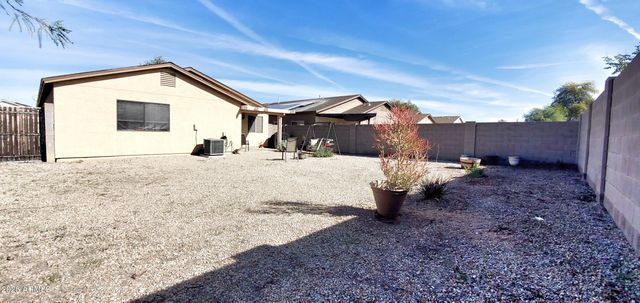 941 E DESERT MOON Trail, San Tan Valley, AZ 85143
